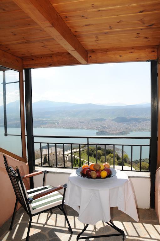 Horizon Hotel Ioannina Bagian luar foto